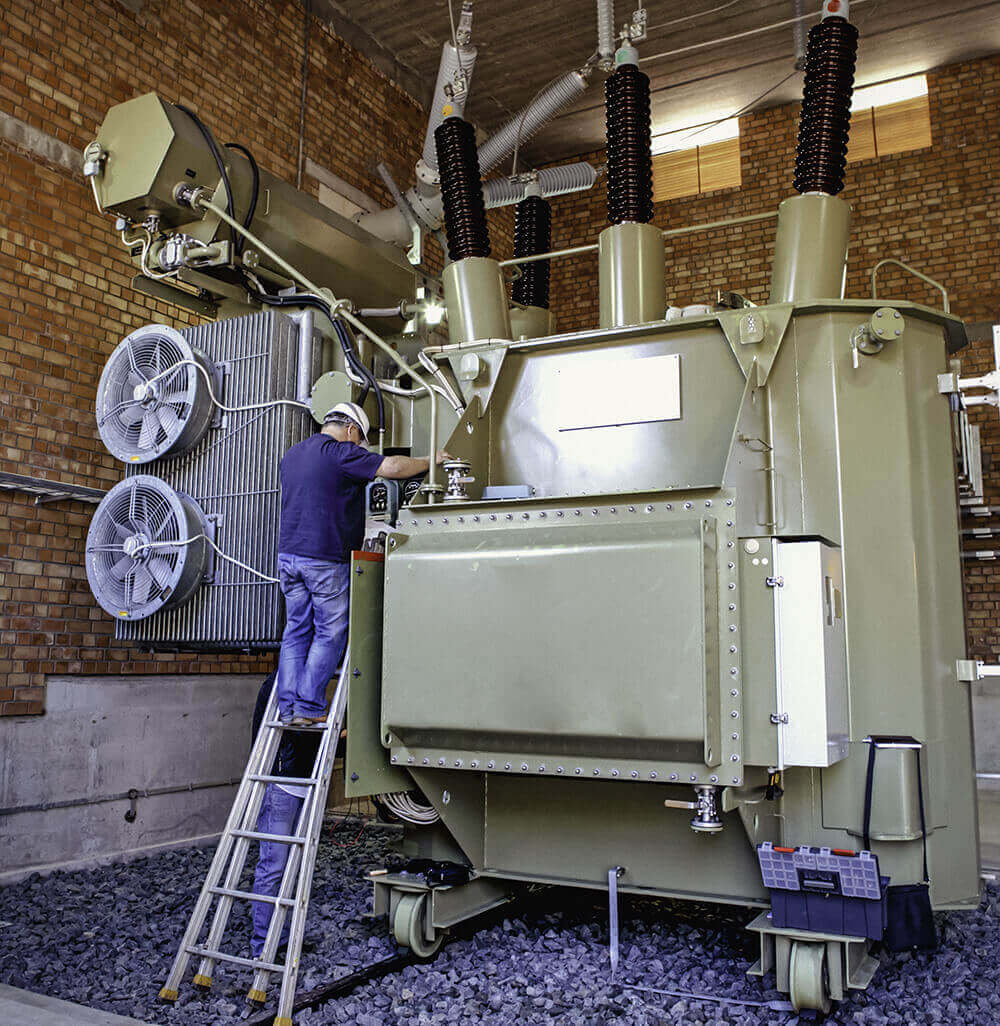 Liquid-Immersed Transformers