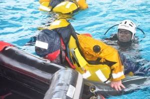 LIfe saving education before installing transformer oil purifier at offshore electricity substation