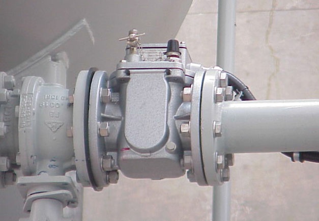 Relé Buchholz Relé Buchholz Figure 34 – Photograph of a Buchholz Relay